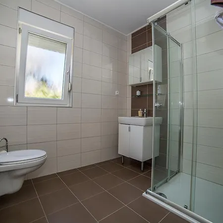 Apartment Kati Omis